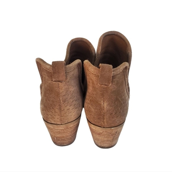 Lucky Brand Loria Perforated Suede Stack Heel Bootie Size 8.5 - Picture 6 of 9